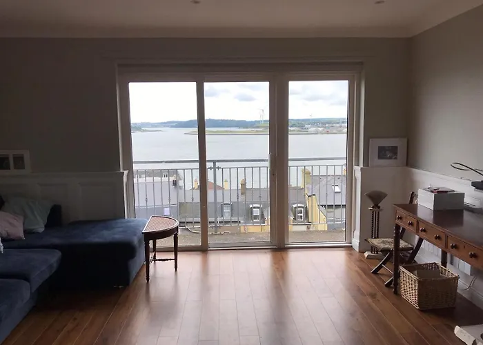 Grianan, Cobh